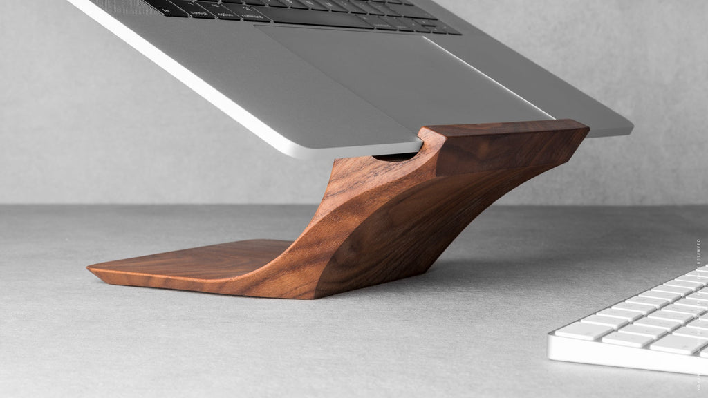 MacBook Halterung Holz Walnuss Yohann