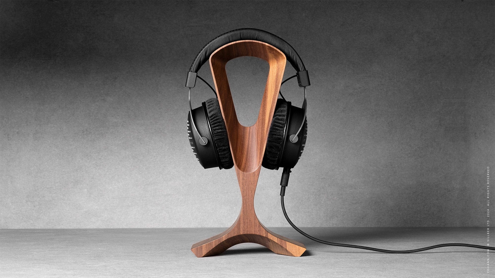 Audiophile Headphone Stand – YOHANN