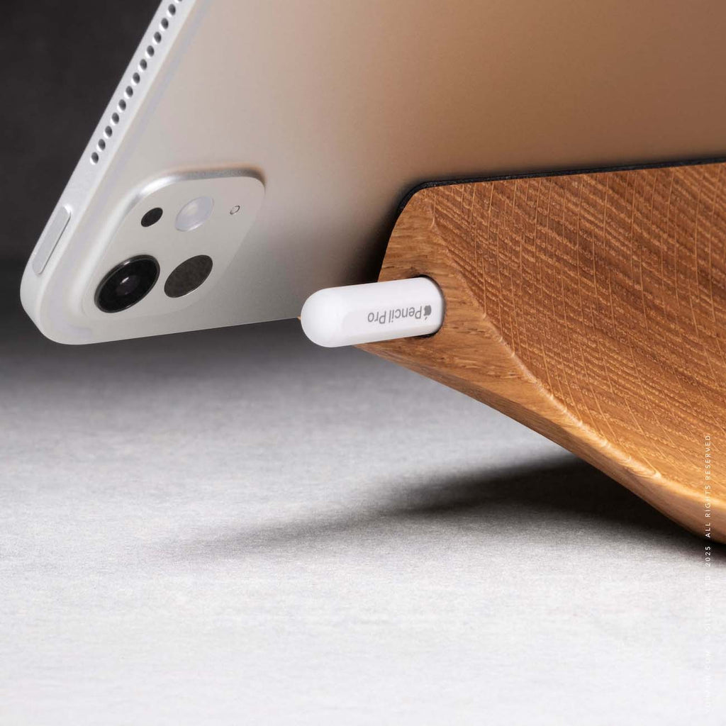 01-iPad-Stand-Oak-Yohann-P1-square-detail-1 mob-view