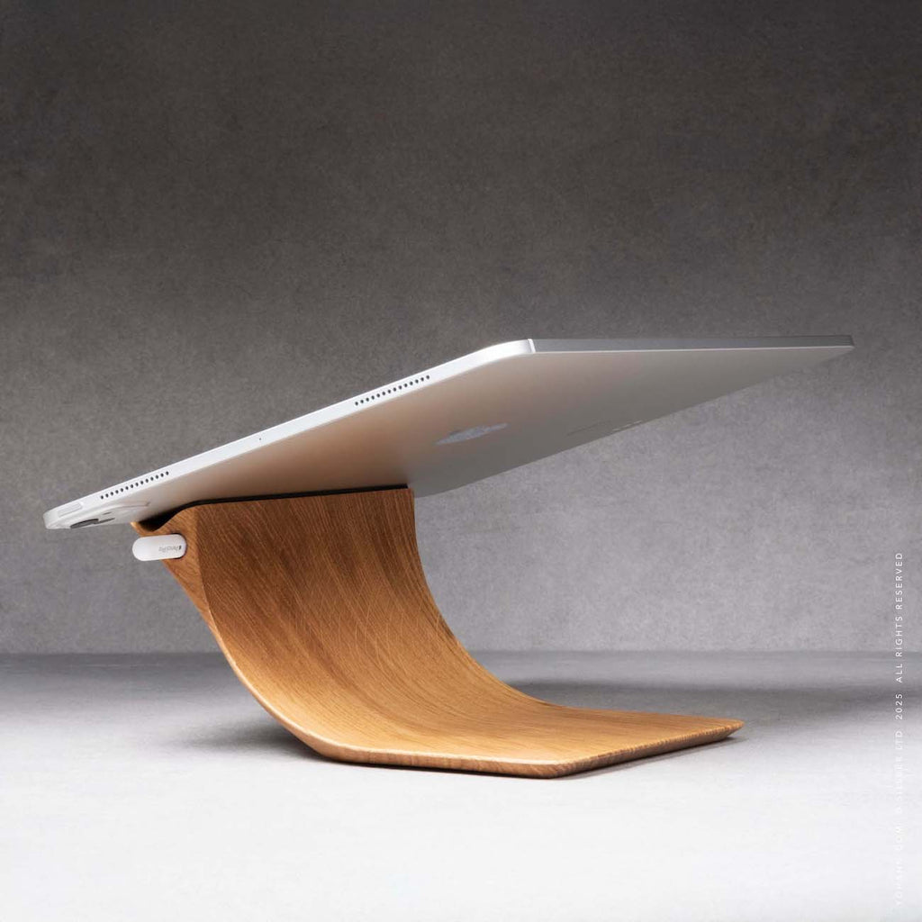 01-iPad-Stand-Oak-Yohann-P1-square-side-landscape-3 mob-view