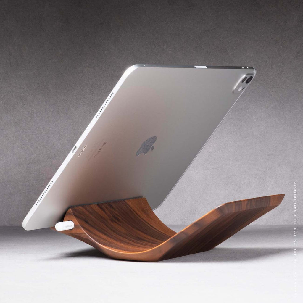 01-iPad-Stand-Walnut-Yohann-P1-square-side-landscape-3 mob-view