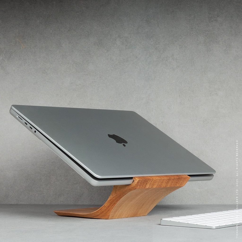 05-MacBook-Stand-oak-Yohann-B1-square-side-1 mob-view