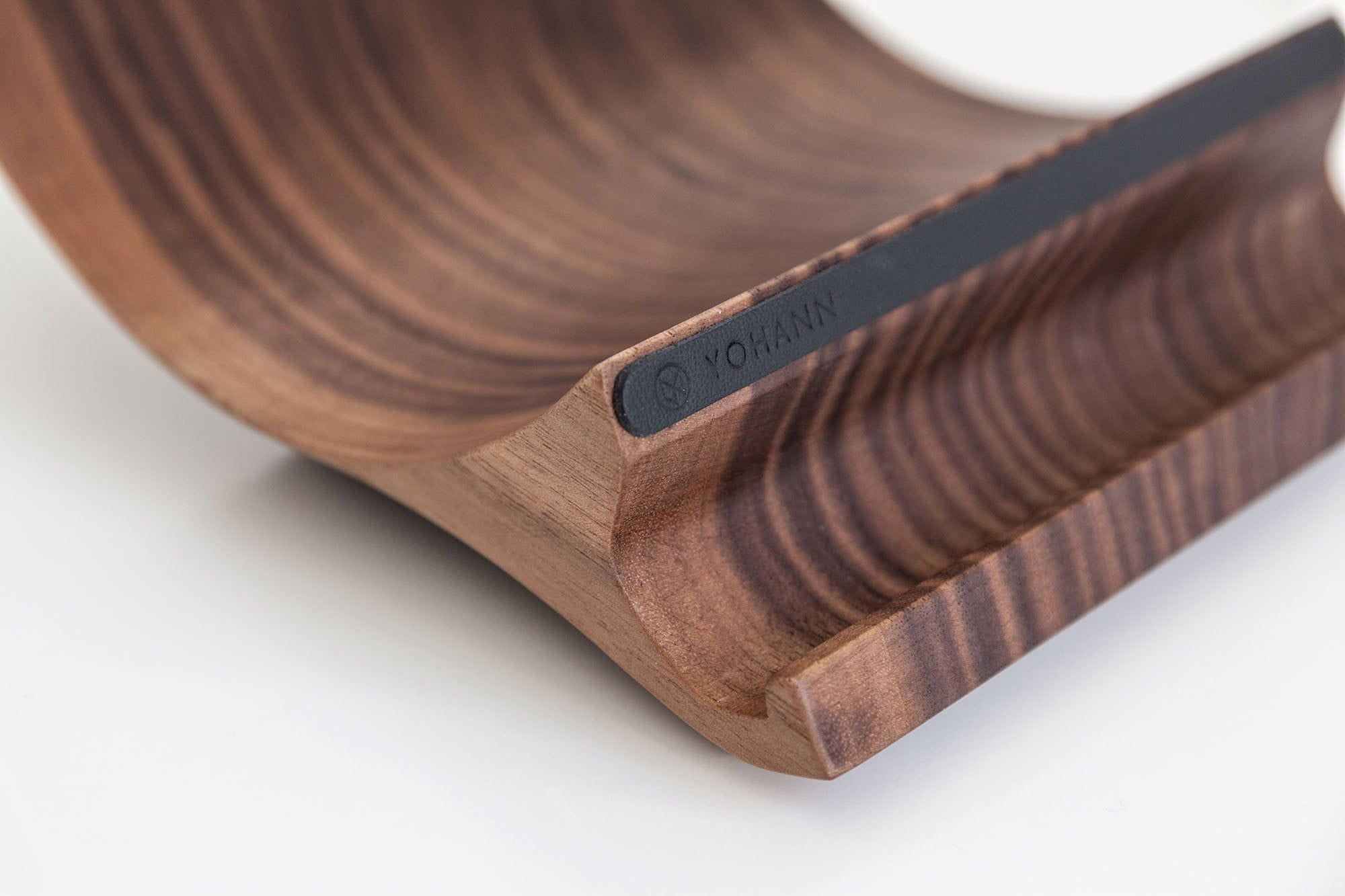 MacBook Stand Wood – YOHANN