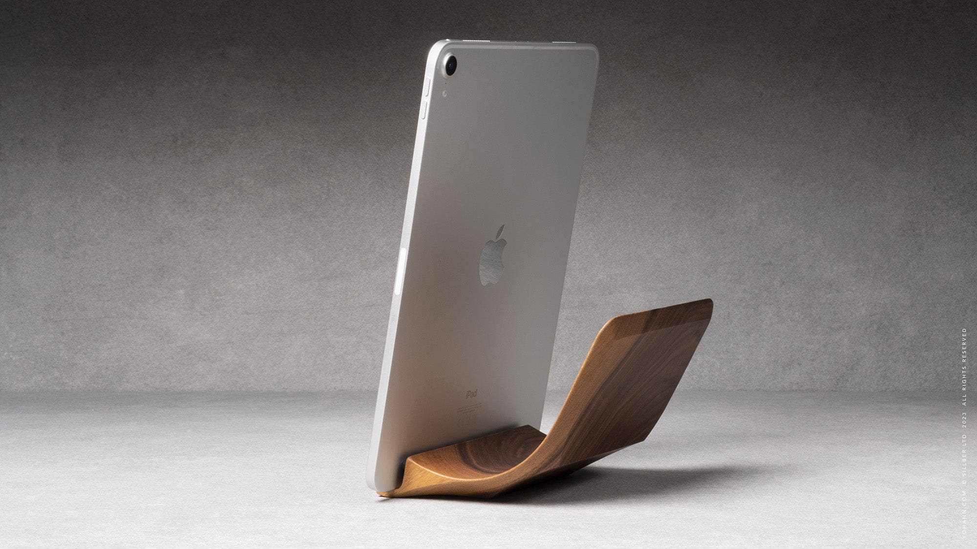 Yohann iPad 11.0 / 10.5 / 9.7 Stand - Oak Wood