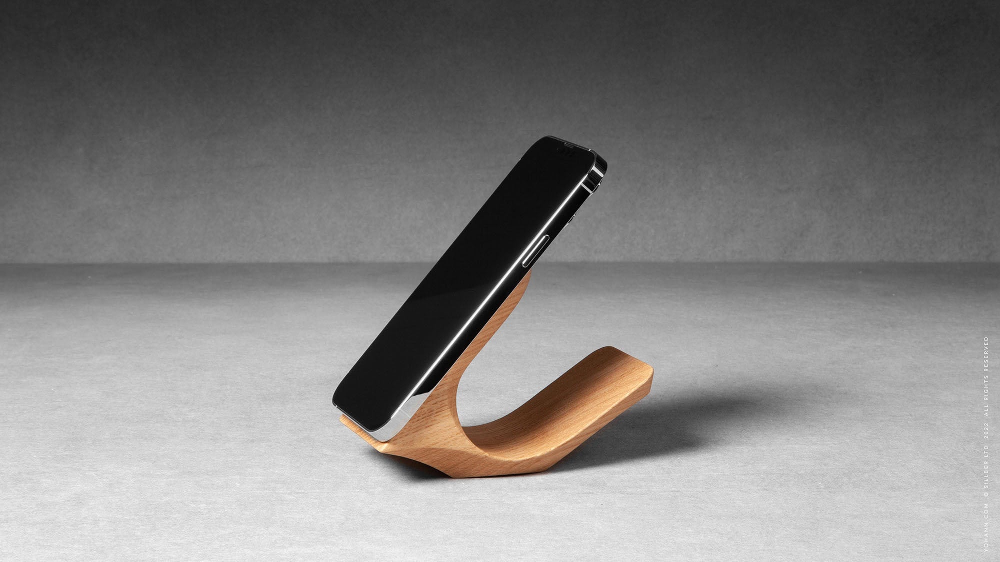 iPhone & Apple Watch Charging Station Wood – YOHANN