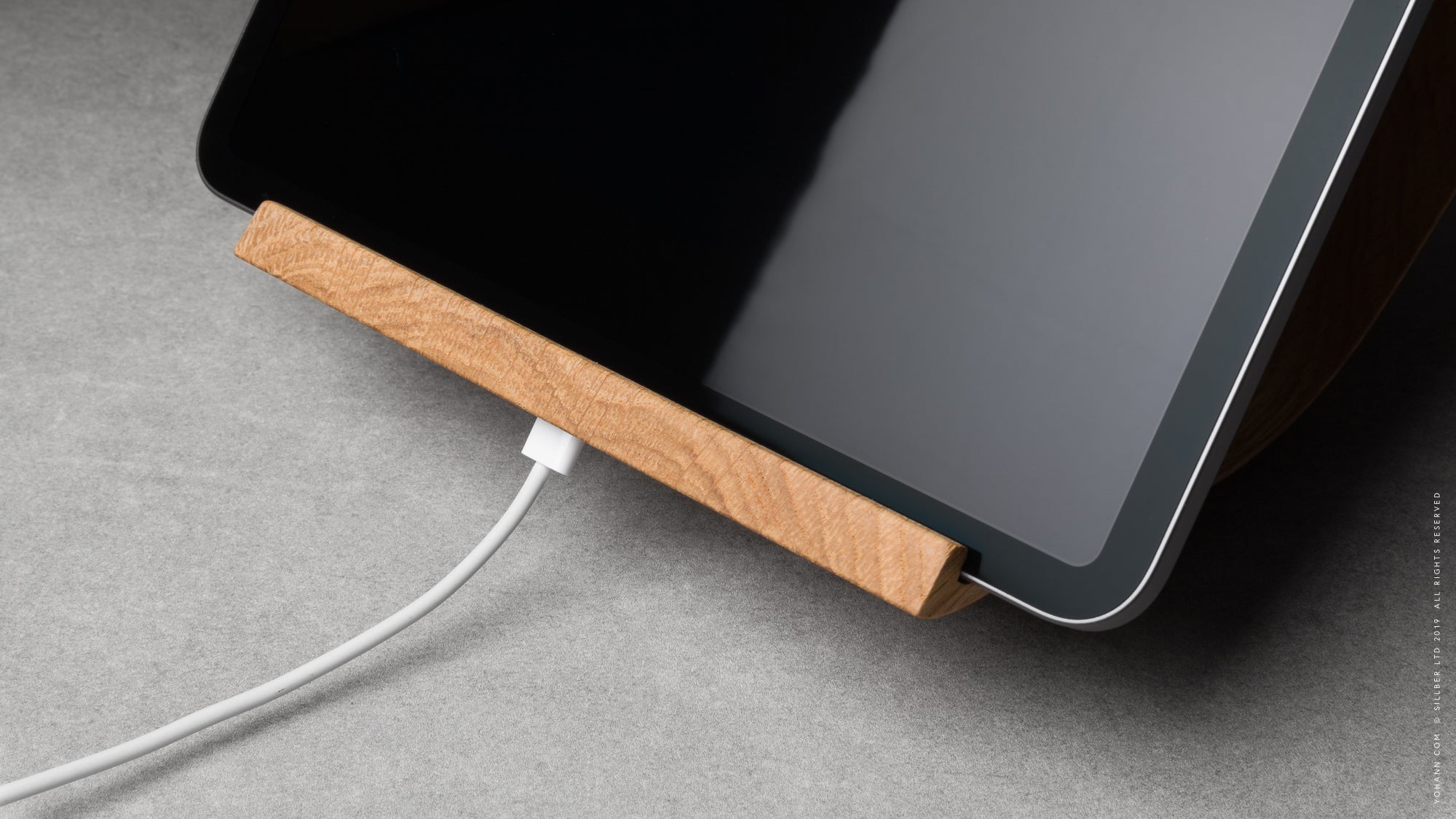 iPad Pro Stand with Apple Pencil Holder Wood – YOHANN
