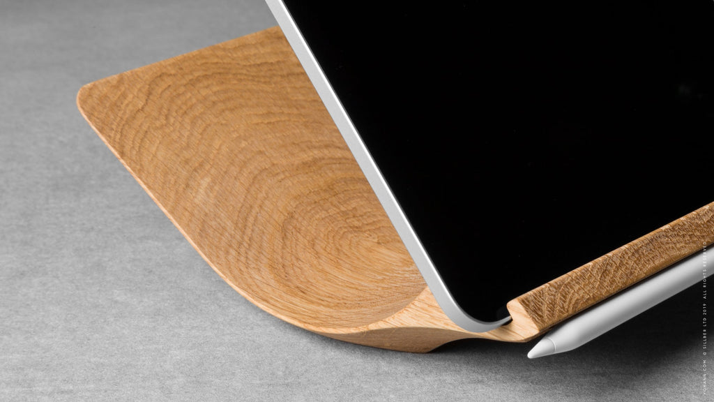 iPad Ständer & Apple Pencil Halter Holz Eiche Yohann